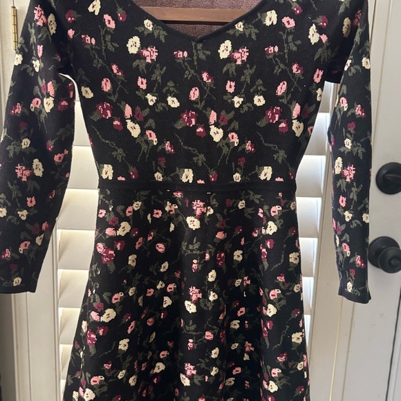 Club Monaco Textured Knit dress size XS chest‎ 31 in length 30 top of knee - Picture 2 of 5